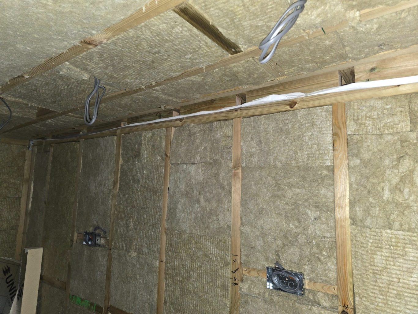 Wall and ceiling insulation