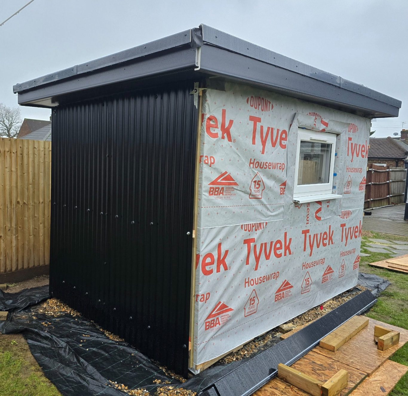 Rear wall cladding